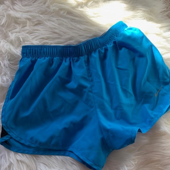 Nike running shorts - Picture 1 of 3